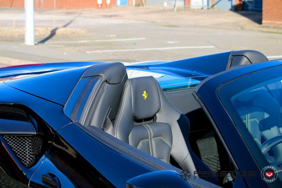 Детали интерьера Ferrari 488 Spider on Vossen Wheels (VPS-314) 2016 года  (фото 25 из 25)